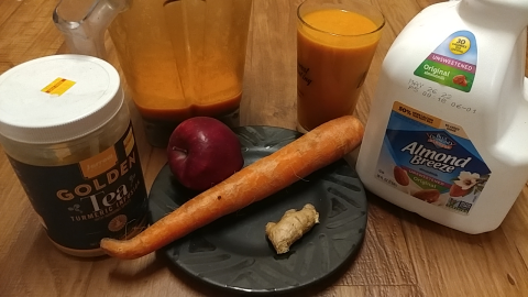 CAG Smoothie Carrot, apple, ginger protein smoothie